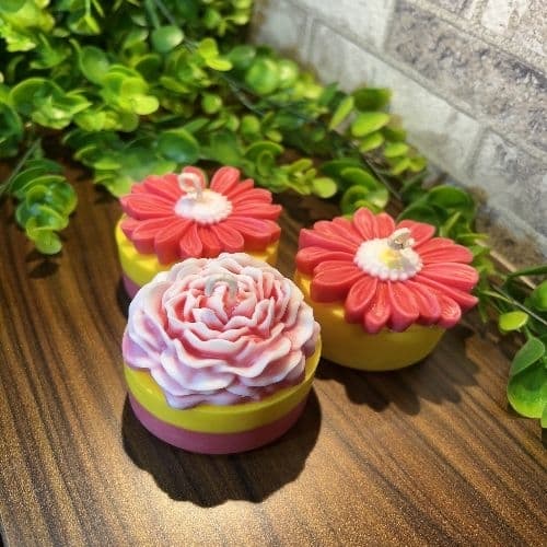 Mini cake flower candle combo - Home Decor | Buy online on ZillyBuy