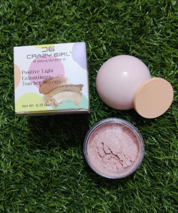 Powder Highlighter Positive Light Enlumineur Toucher Soyeux Silky Smooth Glides Shade No. 02 - Makeup - Body | Buy online on ZillyBuy