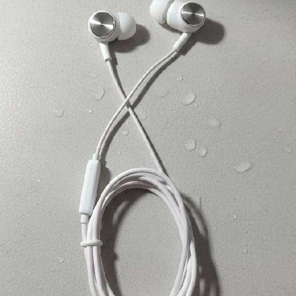 Premium C Type In Ear Headphones 12mm Deep Bass Clear Sound White Colour - Laptop | Buy online on ZillyBuy