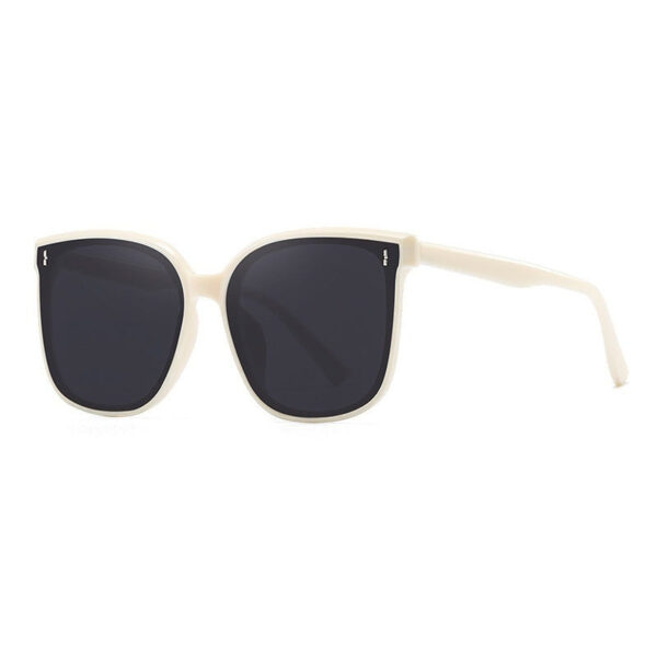 High-quality lenses that offer UV400 protection