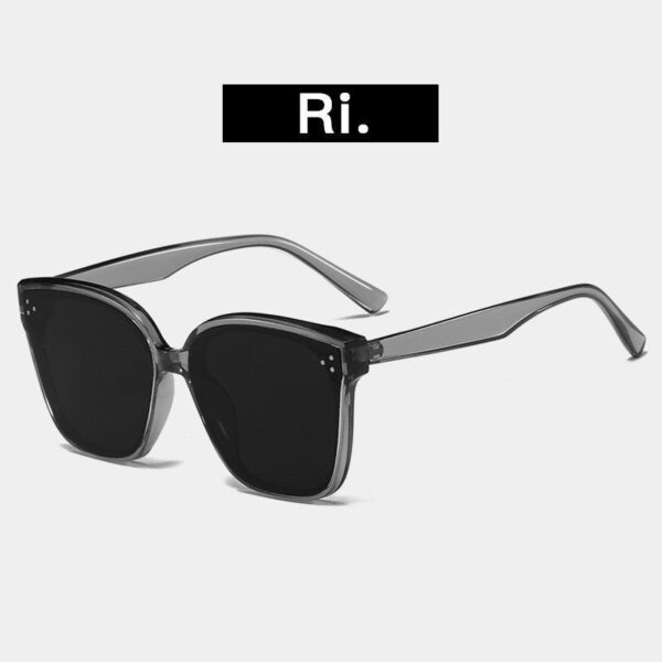 Fashionable Trendy Anti-UV Sunglasses for Men and Women