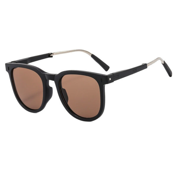 Classic Round Folding Shades