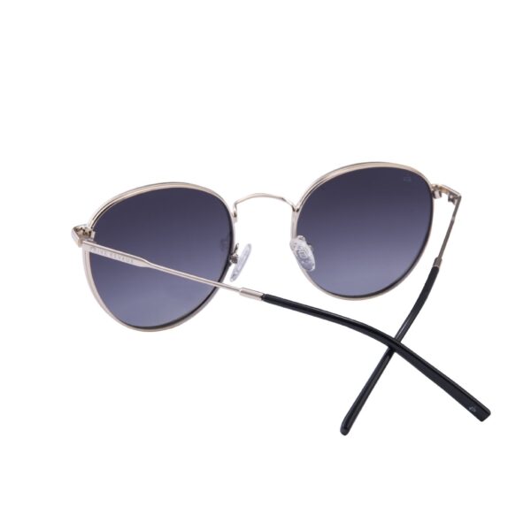 Sophisticated UV Wear Shades