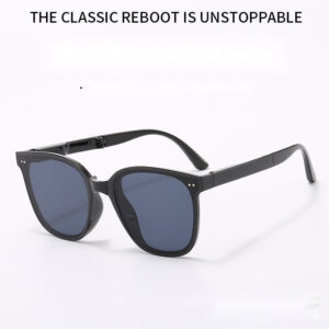 Fashionable Folding Sunglasses