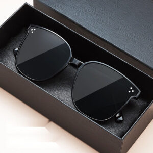 Fashionable Trendy Anti-UV Sunglasses for Men and Women