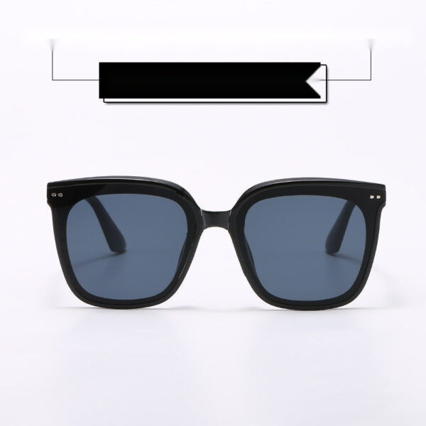 Bold and comfortable for all face shapes