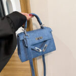 Fashion Platinum Kelly Bag Women's 2024 Spring New PU Handheld Foreign Style Crossbody Bag Premium Small Square Bag