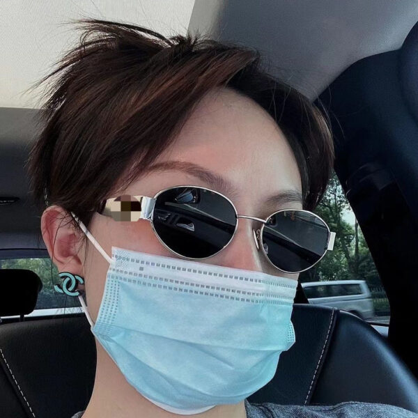 The new Arc de Triomphe sunglasses Lisa CL40235U the same retro oval personality fashion high-value sunglasses