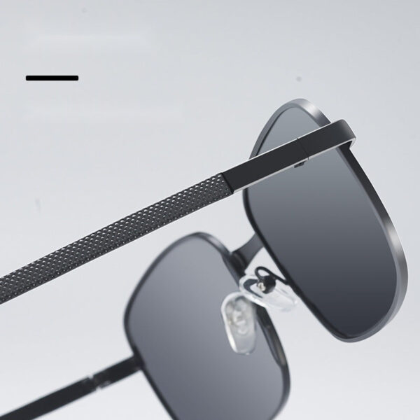 Foldable Color-Changing Sunglasses