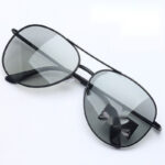 Classic Foldable Sunglasses for Everyday Style