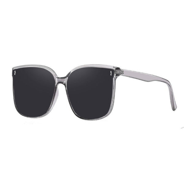 High-quality lenses that offer UV400 protection